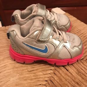 Toddler Nike sneakers